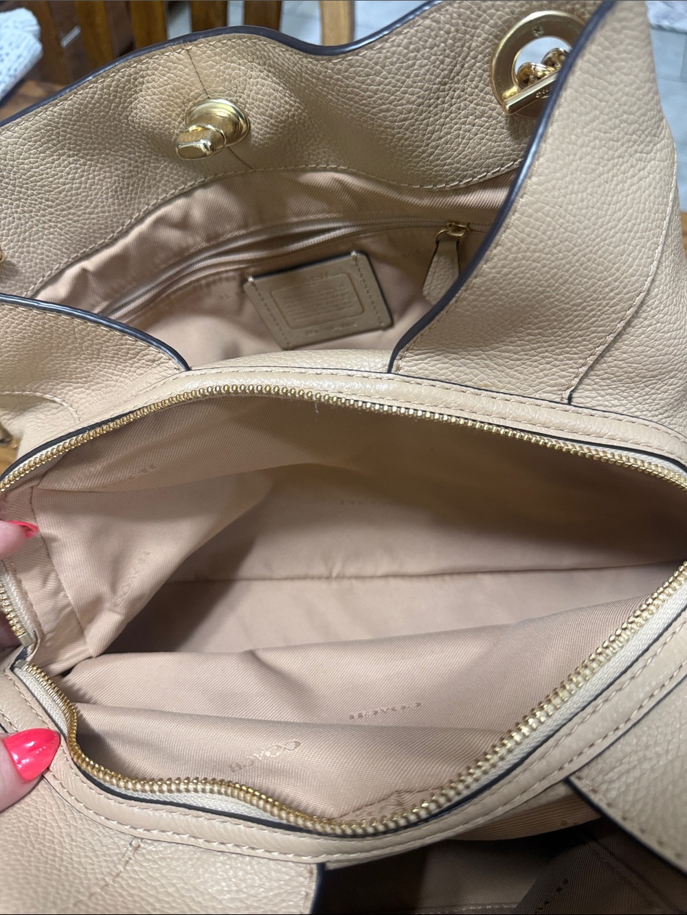Coach Beige Pebbled Leather Shoulder Bag with Gold Chain - Picture 5 of 8